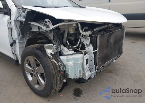 2015 Toyota Rav4 Xle z USA, uszkodzony, nr VIN JTMWFREV6FD075613